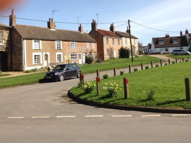 Chalk And Cheese Bed & Breakfast Shouldham Thorpe Exterior photo